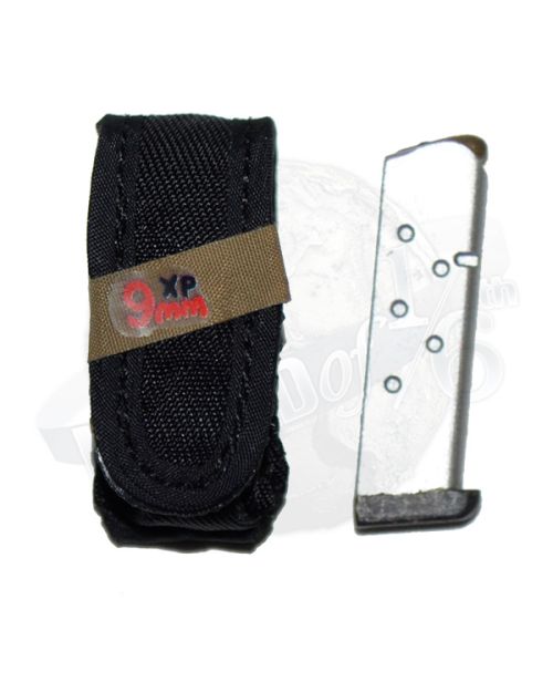 Soldier Story Ubisoft The Division 2 Agent Caleb Dunne: Pistol Magazine Pouch with Embroidered “Extremis Remedia Velcro Patch & .45 7rd Magazine (Silver) 