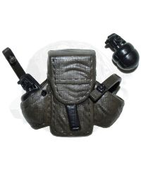 Soldier's of the World Modern Military Ammunition Pouch with Grenades x 2