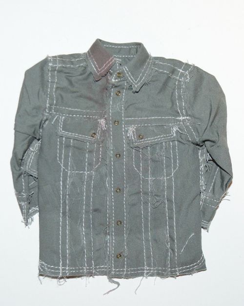 How2Work Dog Bite Dog Sam Li Inspector Ti Mai: Tattered 3/4 Sleeve Shirt With Blood Stains on the Collar (Grey)